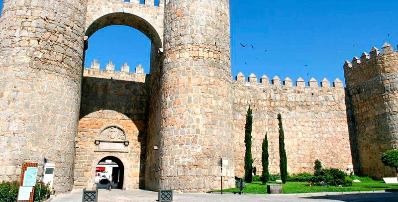 Puerta del Alcázar