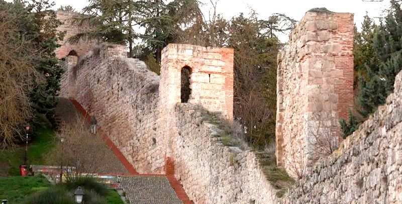 Antiguas murallas de Burgos y sus arcos