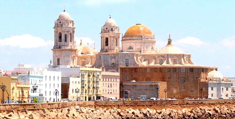 La Catedral de Santa Cruz sobre el mar