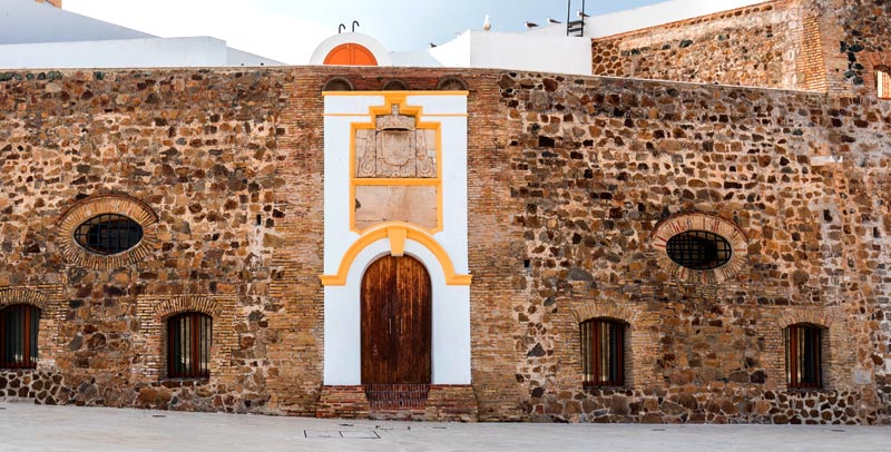 Museo de las murallas reales y sala de Exposicones de El Ángulo