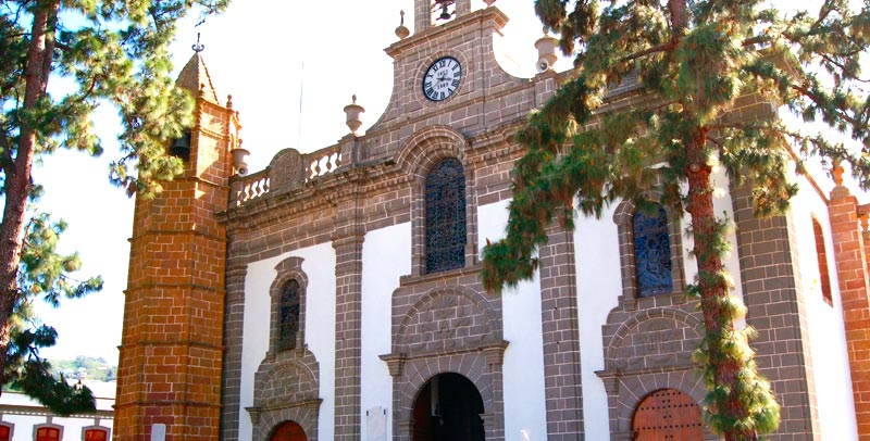 Teror y la Basílica de la Virgen del Pino