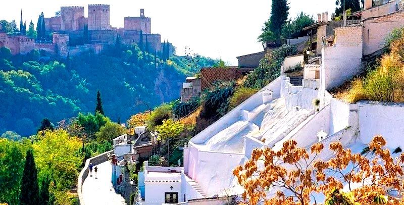 Barrio y cuevas  del Sacromonte