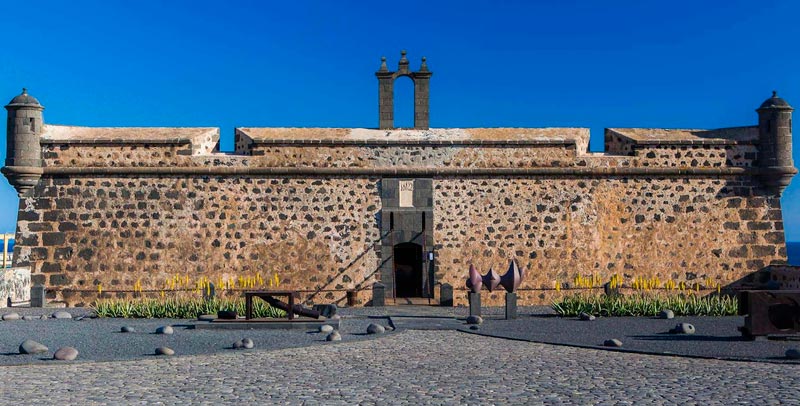 Museo Internacional de Arte Contemporáneo (MIAC)