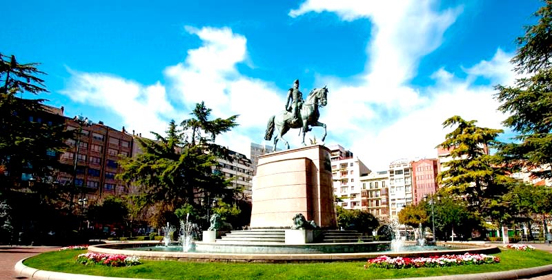 Paseo del Espolón
