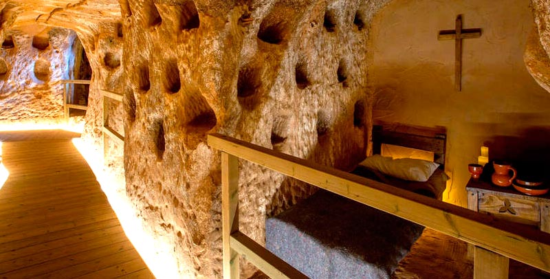 La Cueva de los Cien Pilares en Arnedo