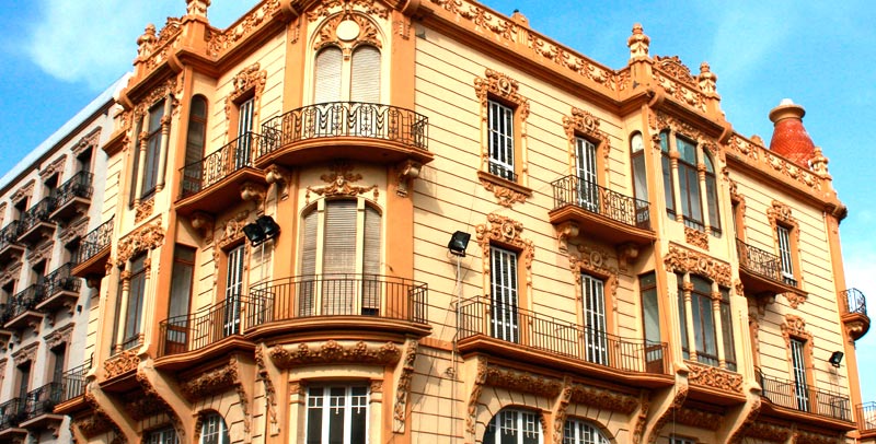 El edificio de la Reconquista