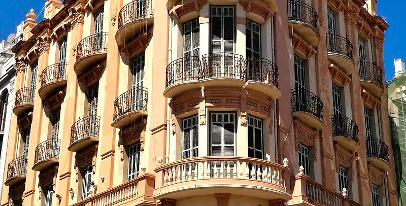 El edificio de El acueducto