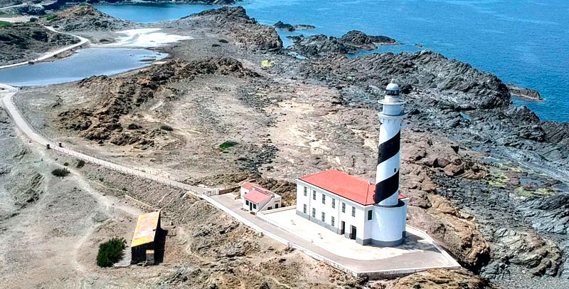 Faro de Favàritz, faro de Punta Nati y faro de Cavalleria