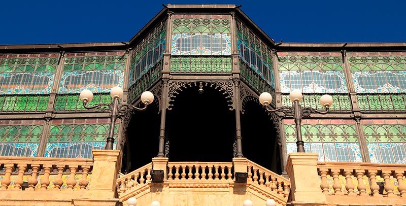 Panorámica del museo casa lis - museo de art nouveau y art dèco