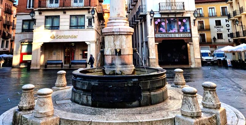 Plaza del Torico